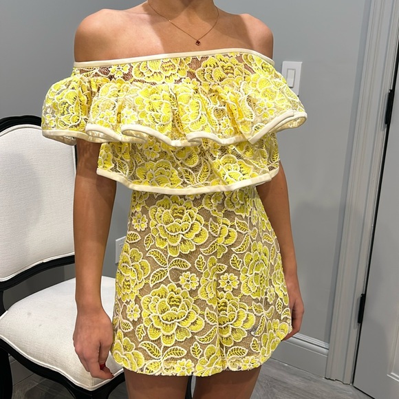 Yellow and white lace romper - Picture 1 of 4